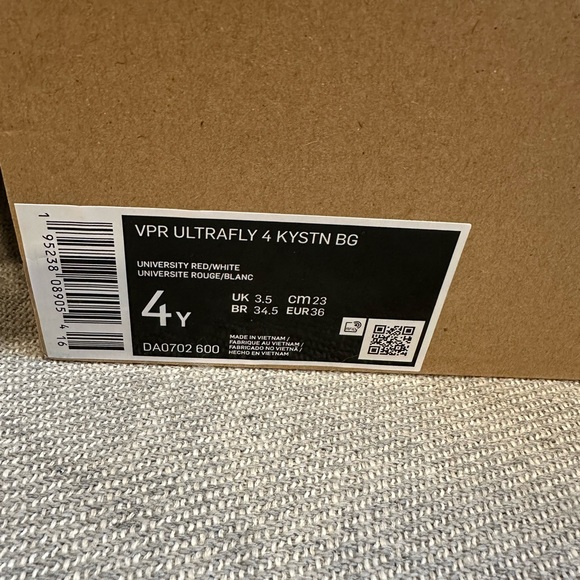 NWT Nike baseball cleats, size 4 - Picture 5 of 6